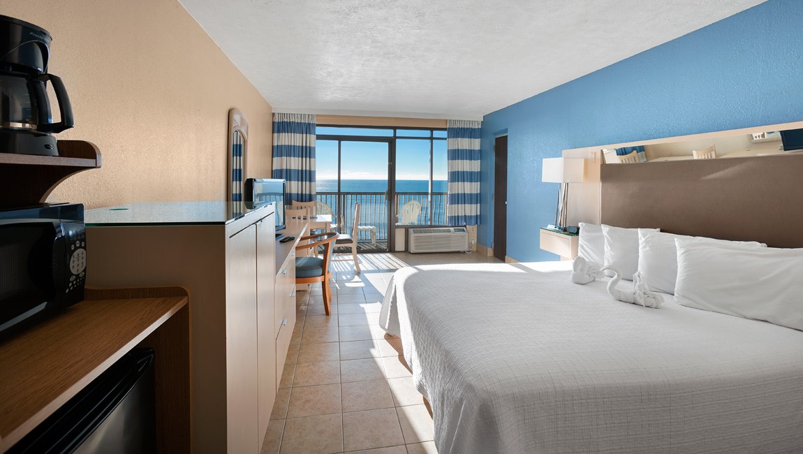 hotel blue oceanfront king room