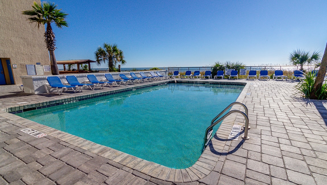 Captain’s Quarters Resort