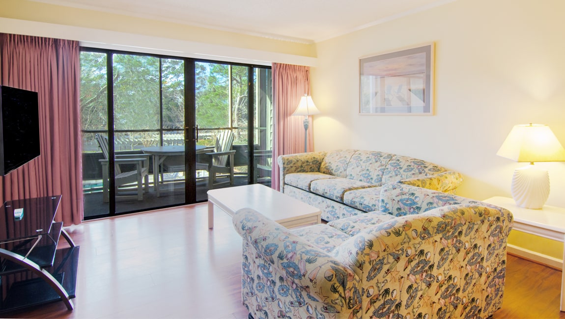 Lodge-Villa-2-Bedroom-3-of-6-livingroom2-min