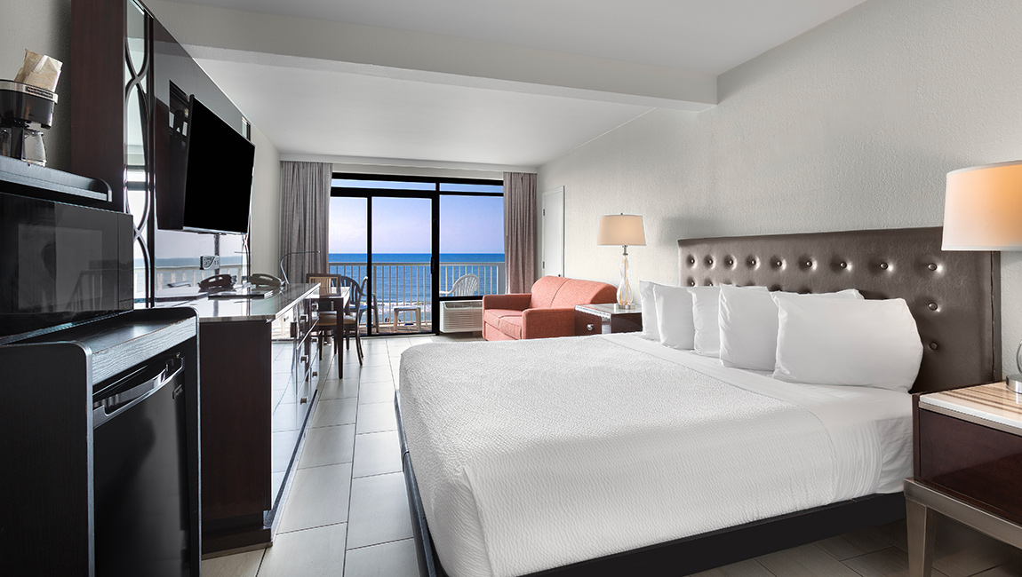 Room with king bed